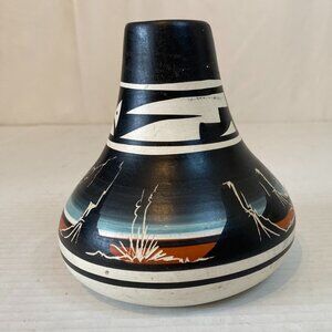 Cedar Mesa Navajo Signed Vase Pottery Hand Painted & Etched Native American